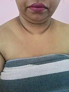 Snapshot of Ravina_patil1 chatting on 13, 5, 2026 Ravina patil1 online show from 13, 5, 2026