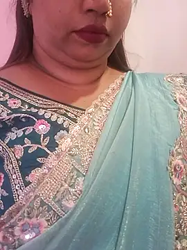 Snapshot of Ravina_patil1 chatting on 29, 6, 2026 Ravina patil1 online show from 29, 6, 2026