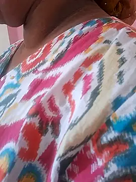 Snapshot of Ravina_patil1 chatting on 5, 5, 2026 Ravina patil1 online show from 5, 5, 2026