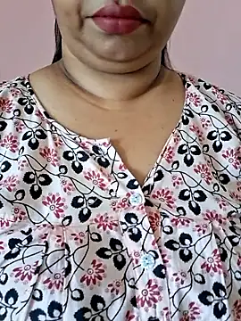 Ravina patil1 online show from 18, 4, 2026