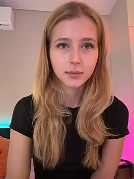 Snapshot of LunaRase chatting on 26, 5, 2026 LunaRase online show from 26, 5, 2026