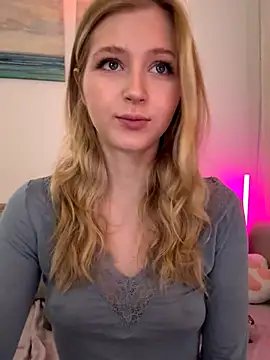 LunaRase online show from 3, 12, 2025