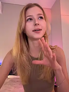 Snapshot of LunaRase chatting on 15, 6, 2026 LunaRase online show from 15, 6, 2026