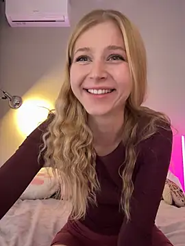 LunaRase online show from 12, 3, 2026