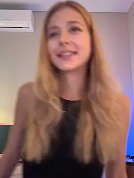 Snapshot of LunaRase chatting on 28, 7, 2026 LunaRase online show from 28, 7, 2026