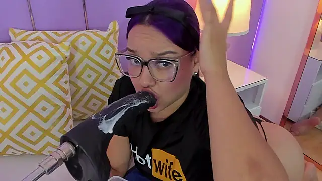 SophyRuiz  online show from 12, 3, 2026