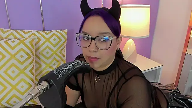 SophyRuiz  online show from 11, 2, 2026