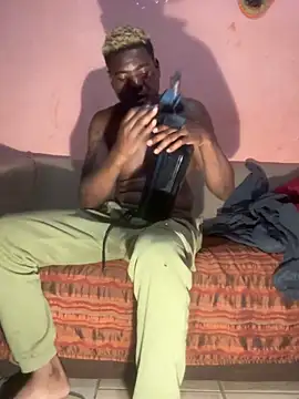 Snapshot of Maskman941 chatting on 24, 3, 2026 Maskman941 online show from 24, 3, 2026