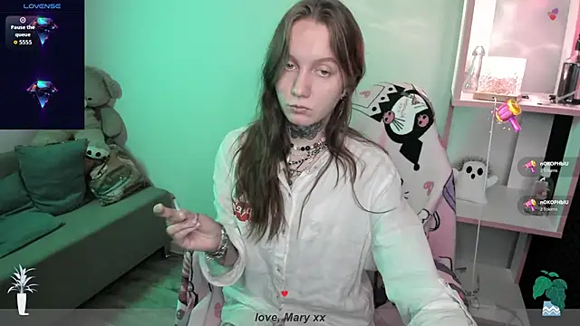 Snapshot of Mary_Xextra chatting on 12, 11, 2025 Mary Xextra online show from 12, 11, 2025