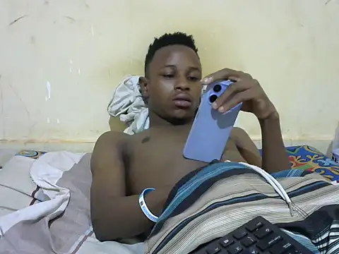 Snapshot of swthairydic chatting on 4, 11, 2025 swthairydic online show from 4, 11, 2025