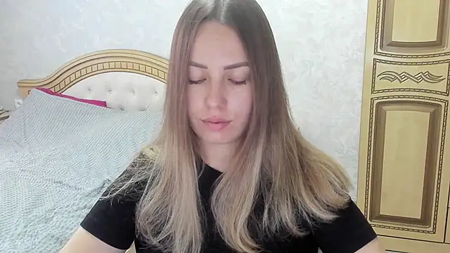 Snapshot of Mia_shy1 chatting on 14, 11, 2025 Mia shy1 online show from 14, 11, 2025