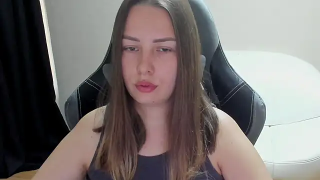 Mia shy1 online show from 15, 6, 2026