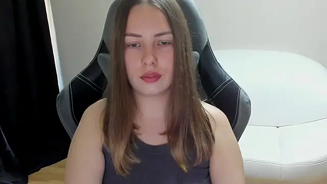 Mia shy1 online show from 14, 6, 2026
