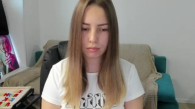 Mia shy1 online show from 15, 12, 2025