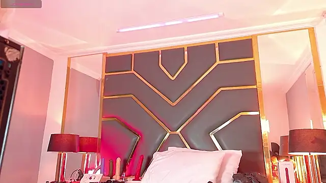 Scarlettt Ass online show from 3, 2, 2026