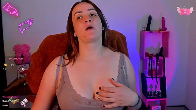 sara goodgirl13 online show from 3, 2, 2025