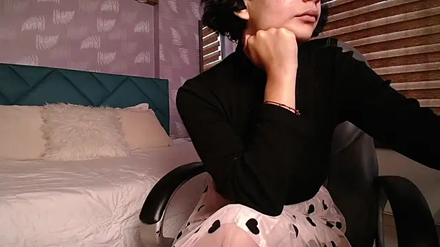 Moony 14 online show from 4, 3, 2025