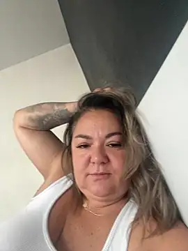 MikyVesela online show from 13, 7, 2026
