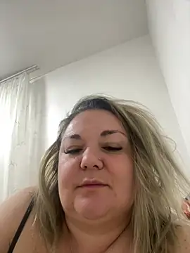 Snapshot of MikyVesela chatting on 26, 4, 2026 MikyVesela online show from 26, 4, 2026