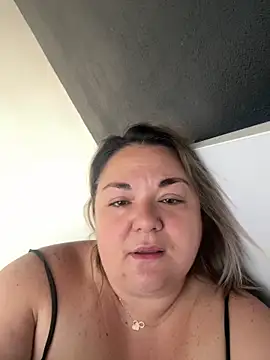 Snapshot of MikyVesela chatting on 18, 5, 2026 MikyVesela online show from 18, 5, 2026