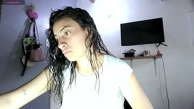 Snapshot of stephybrowm7 chatting on 7, 5, 2026 stephybrowm7 online show from 7, 5, 2026