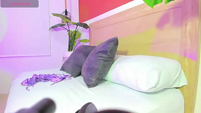 Snapshot of enma30_ chatting on 11, 11, 2025 enma30 online show from 11, 11, 2025