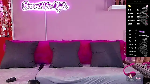 bonnievonclyde online show from 15, 12, 2025