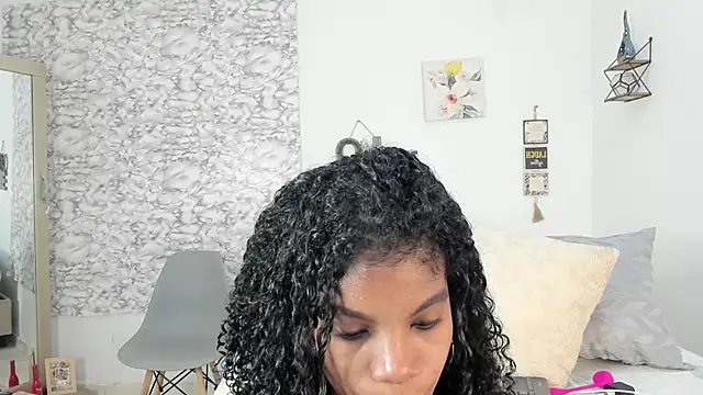 Snapshot of Canhela1 chatting on 8, 5, 2026 Canhela1 online show from 8, 5, 2026
