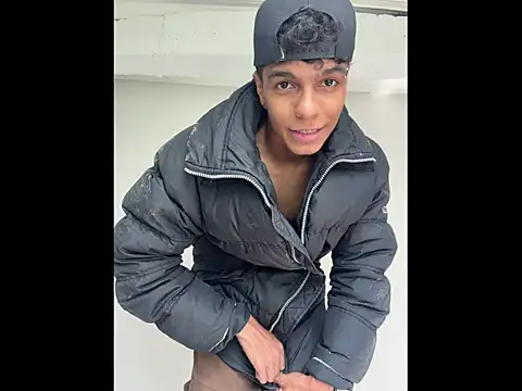 Snapshot of james_dreams_ chatting on 3, 4, 2026 james dreams online show from 3, 4, 2026