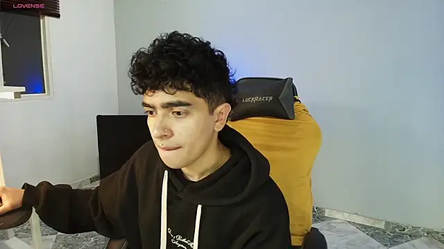  nickconnor01 online show from 10, 9, 2025