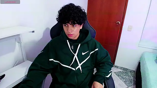  nickconnor01 online show from 15, 3, 2025