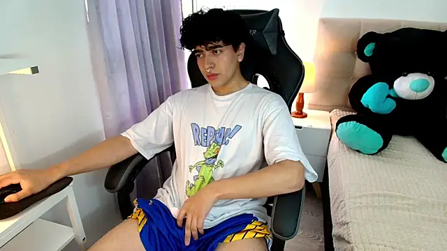  nickconnor01 online show from 7, 12, 2024