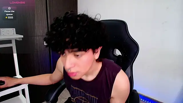  nickconnor01 online show from 24, 1, 2025