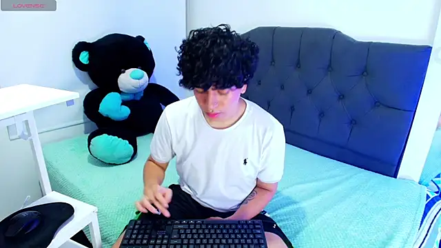  nickconnor01 online show from 16, 3, 2025