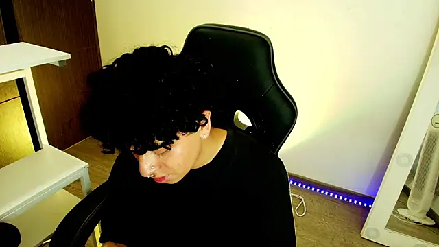  nickconnor01 online show from 8, 2, 2025