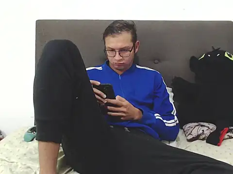 Snapshot of andy_loverxx chatting on 8, 2, 2026 andy loverxx online show from 8, 2, 2026