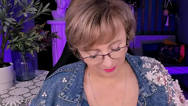 sugar vivien online show from 15, 10, 2025