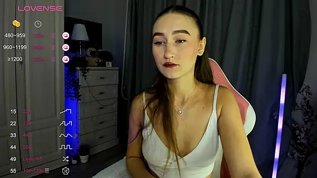 Snapshot of Milemissy chatting on 4, 11, 2025 Milemissy online show from 4, 11, 2025