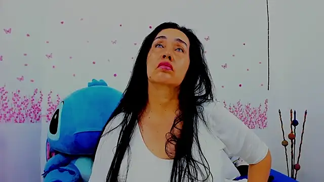 Snapshot of HorniestMilf chatting on 11, 6, 2026 HorniestMilf online show from 11, 6, 2026