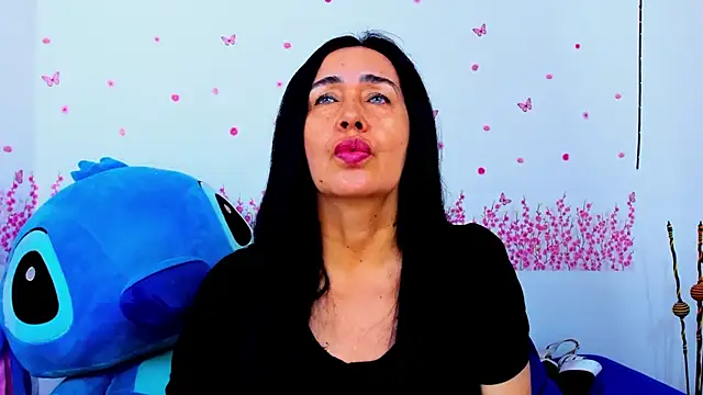 Snapshot of HorniestMilf chatting on 4, 6, 2026 HorniestMilf online show from 4, 6, 2026