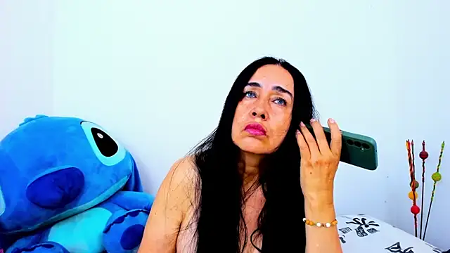 Snapshot of HorniestMilf chatting on 27, 5, 2026 HorniestMilf online show from 27, 5, 2026