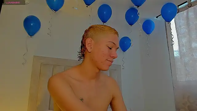 JulianRose 1 online show from 16, 10, 2025