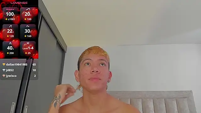 JulianRose 1 online show from 11, 11, 2025