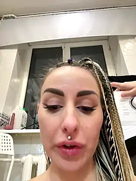 TwixCouple online show from 1, 12, 2025