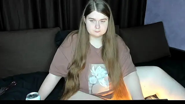 Snapshot of Aushpana chatting on 12, 11, 2025 Aushpana online show from 12, 11, 2025