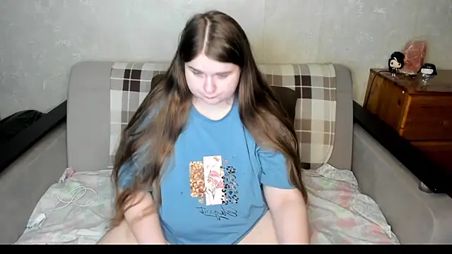 Snapshot of Aushpana chatting on 2, 12, 2025 Aushpana online show from 2, 12, 2025