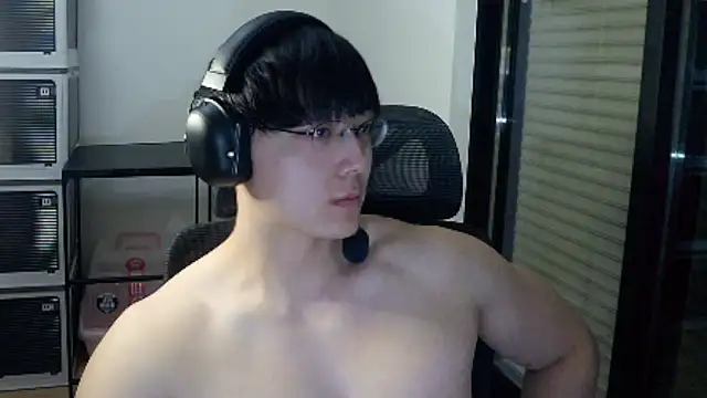 Snapshot of Tkcqcc chatting on 13, 3, 2026 Tkcqcc online show from 13, 3, 2026