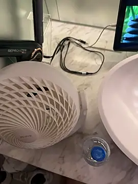 Snapshot of Tkcqcc chatting on 3, 11, 2025 Tkcqcc online show from 3, 11, 2025