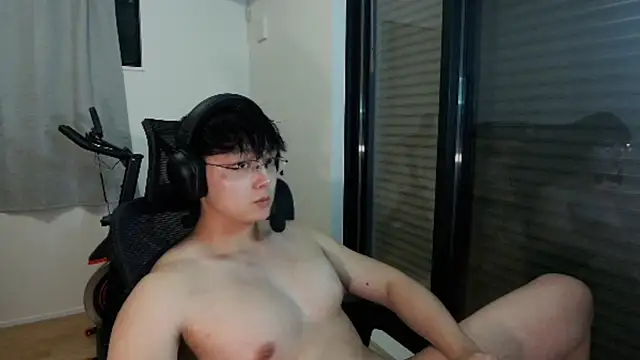 Snapshot of Tkcqcc chatting on 19, 10, 2025 Tkcqcc online show from 19, 10, 2025