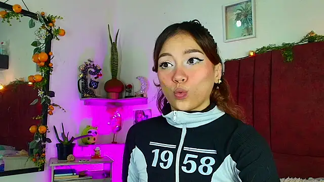 alisson zafiro  online show from 29, 3, 2026